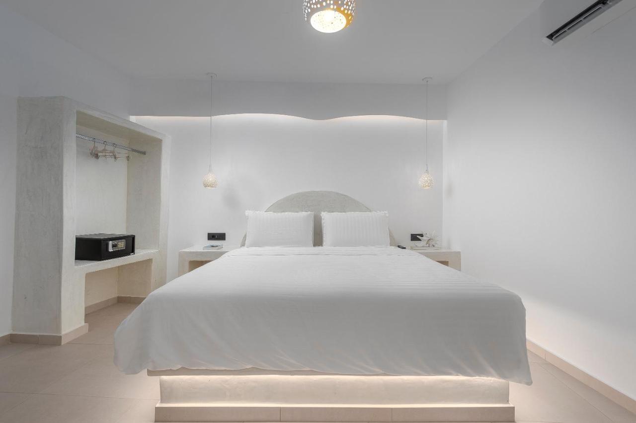Sole D'Oro Luxury Suites Oía Oda fotoğraf