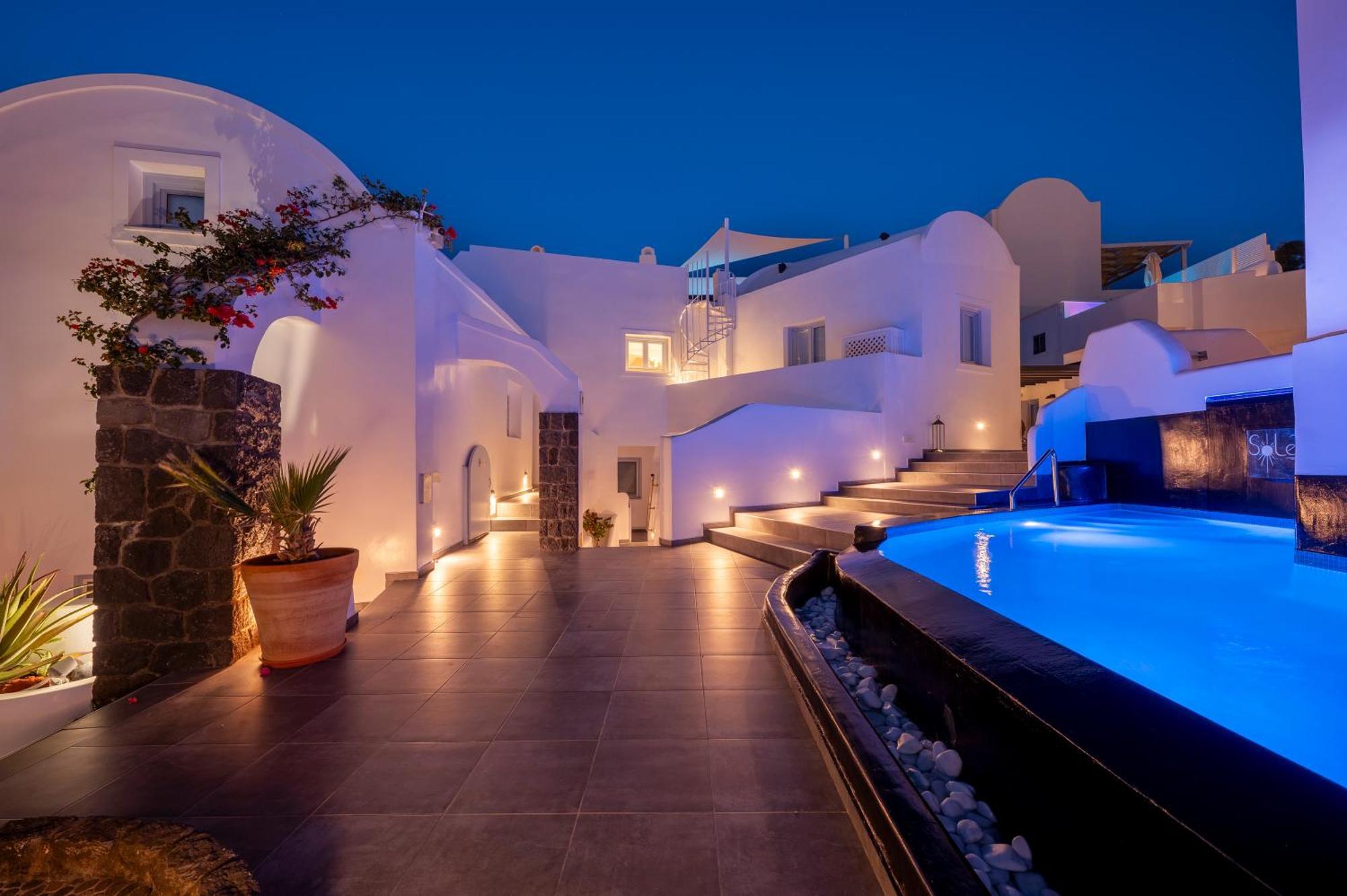 Sole D'Oro Luxury Suites Oía Dış mekan fotoğraf