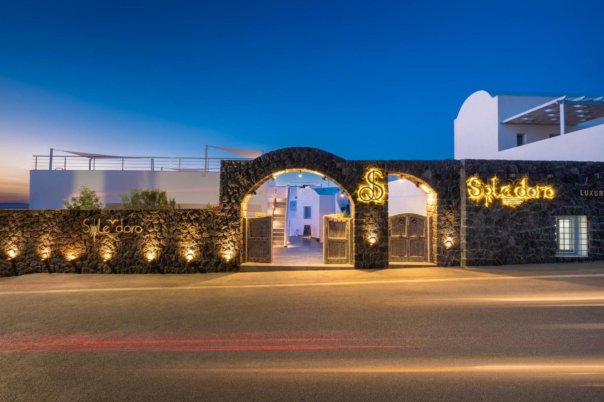 Sole D'Oro Luxury Suites Oía Dış mekan fotoğraf
