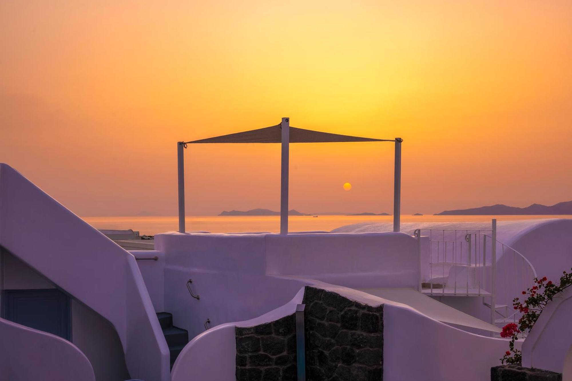 Sole D'Oro Luxury Suites Oía Dış mekan fotoğraf